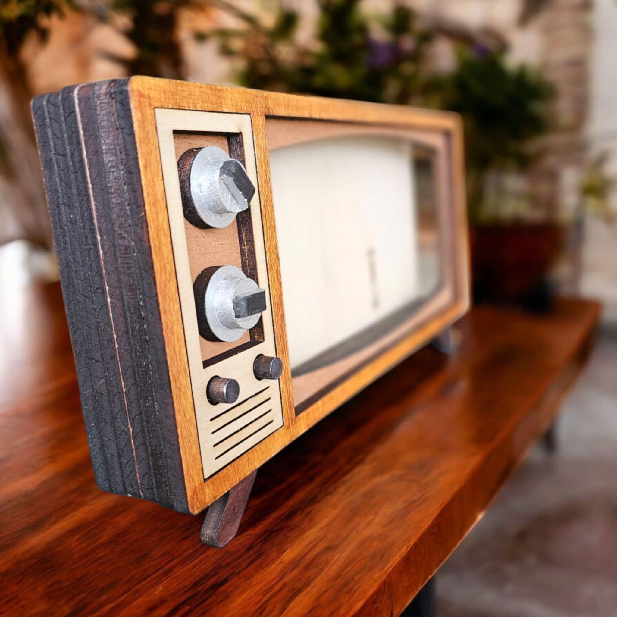 Retro TV Phone Stand, Left side view