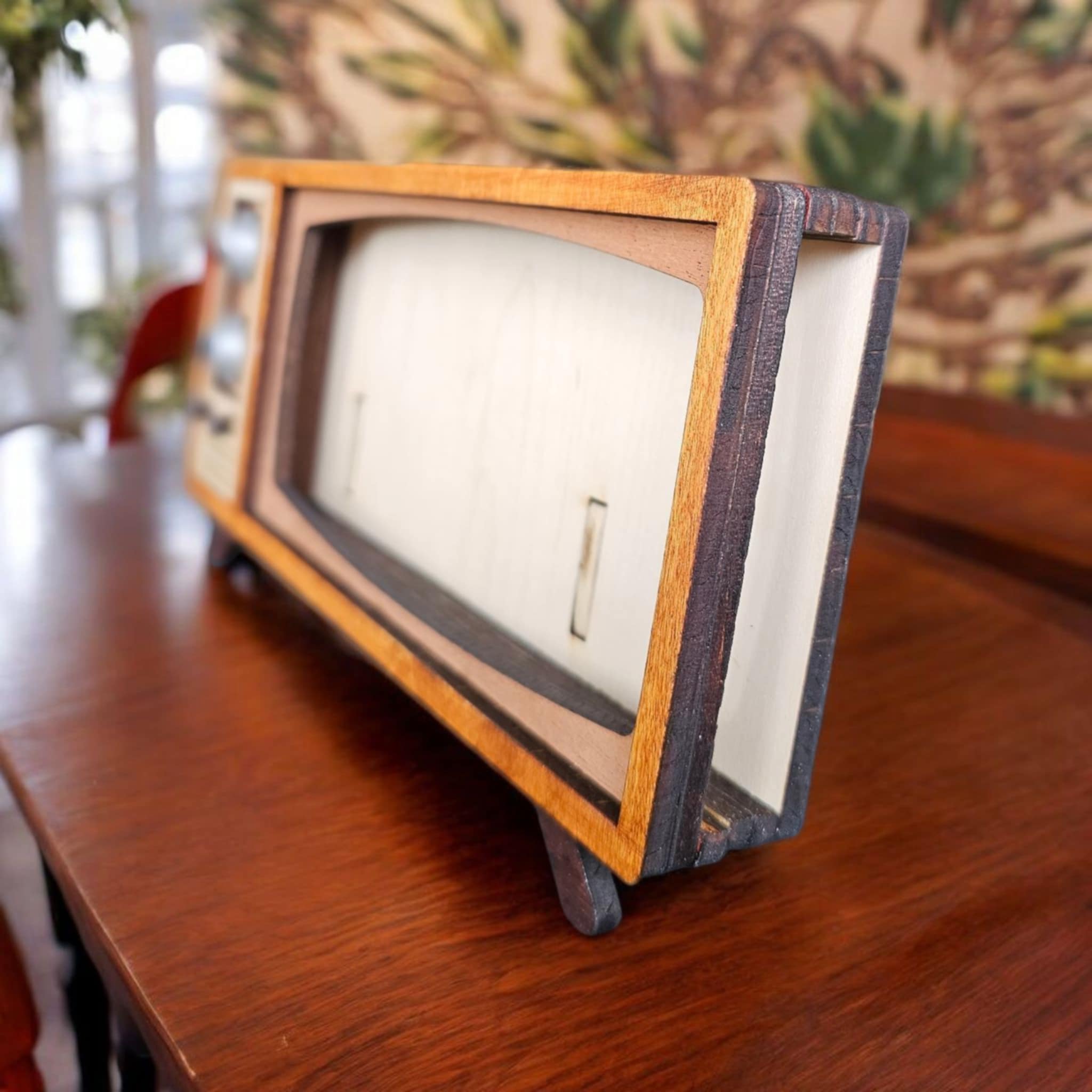 Retro TV Phone Stand, right side view